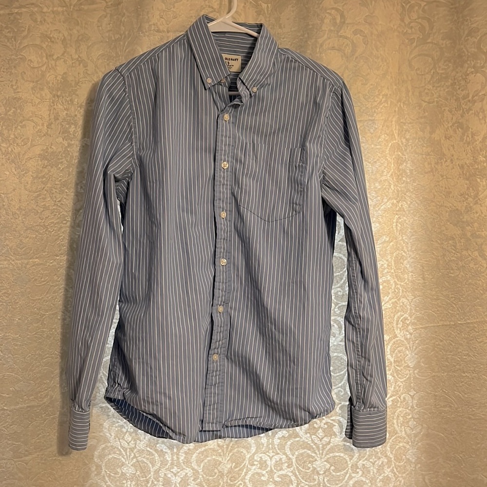 Mens Old Navy size S slim fit blue button up shirt